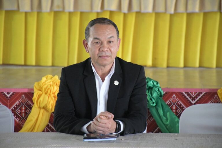 ร่วมประชุมหารือแลกเปลี่ยนความคิดเห็นแนวทางการบริหารการจัดการศึกษาและผลสัมฤทธิ์ทางการศึกษาของผู้เรียน รวมทั้งปัญหาอุปสรรคเกี่ยวกับการบริหารจัดการสถานศึกษา และเยี่ยมชมกิจกรรมของโรงเรียนดงน้อยสงเคราะห์